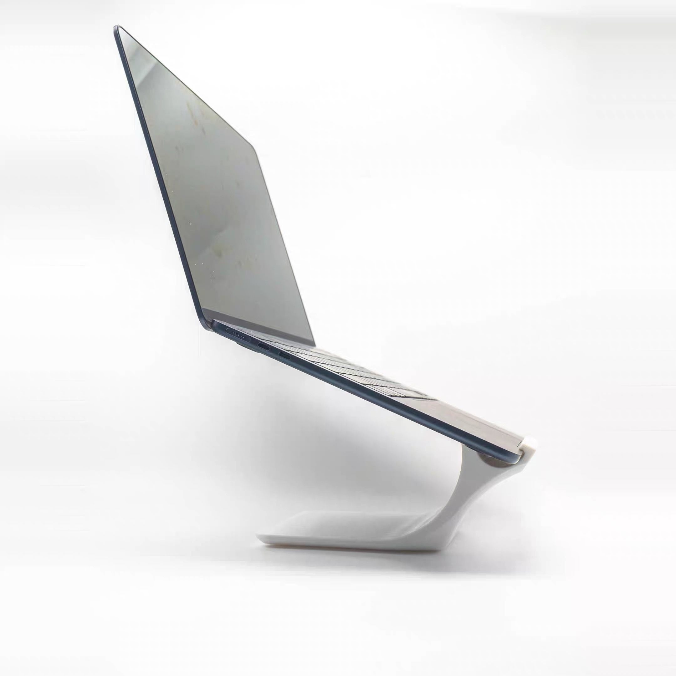 3D Printing Laptop Stand - Desain pencetakan 3D, serat karbon petg,